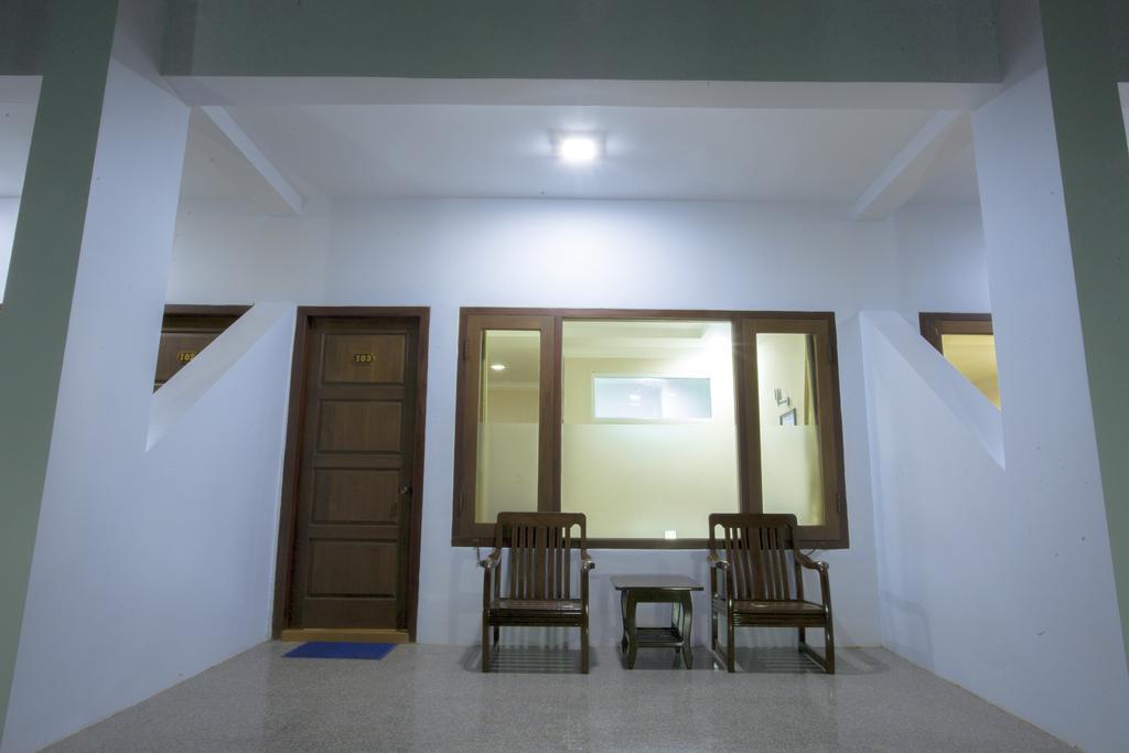 Hotel Lux Нгвесаунг Екстериор снимка
