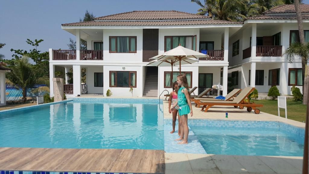 Hotel Lux Нгвесаунг Екстериор снимка