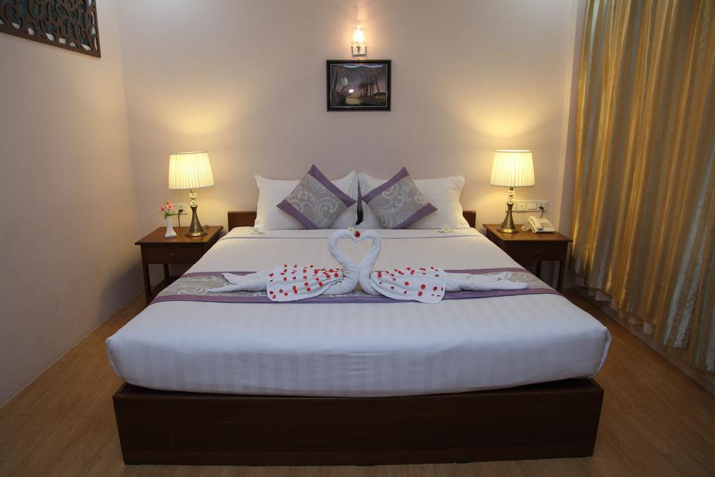 Hotel Lux Нгвесаунг Екстериор снимка